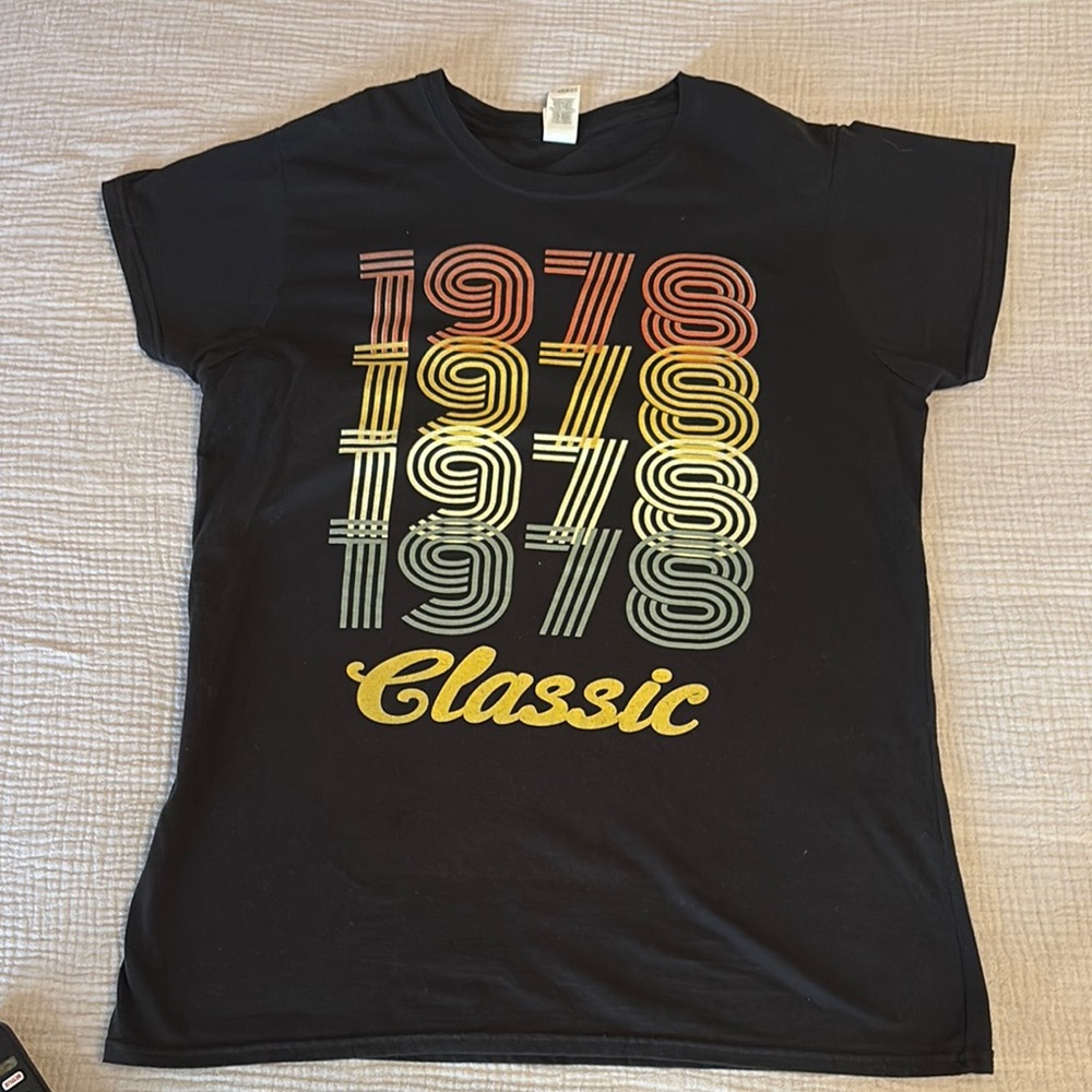 Classic 1978 Graphic Tee women’s XL soft style ring spun